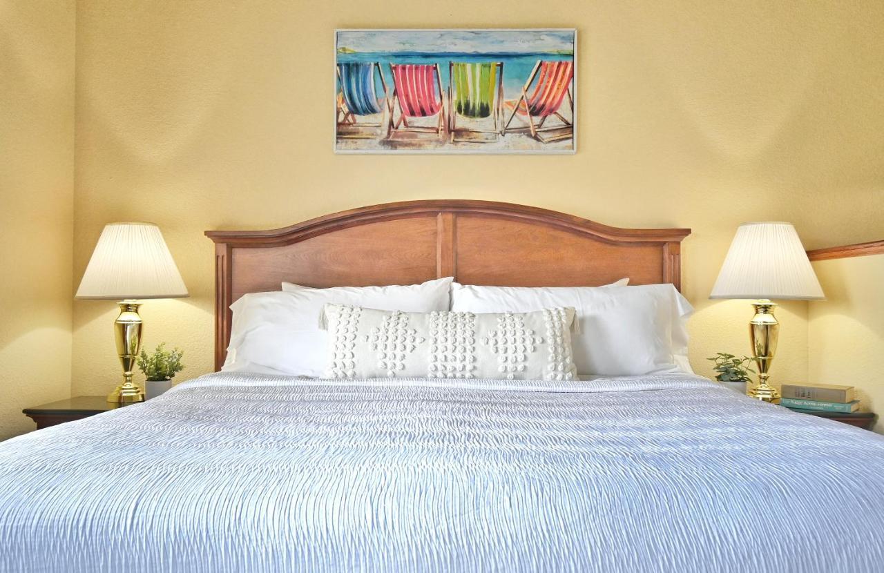 Four Seasons Island Resort Pembine Bagian luar foto